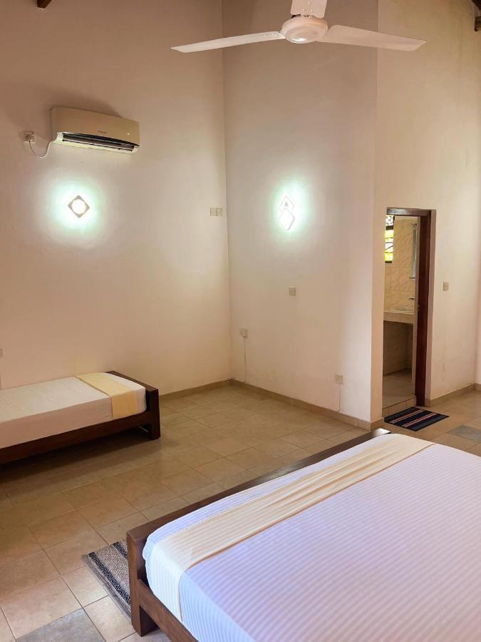 Hummus Hostel Hikkaduwa Εξωτερικό φωτογραφία