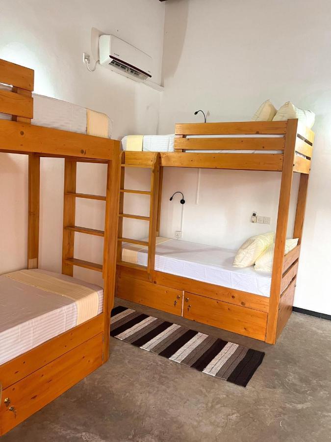 Hummus Hostel Hikkaduwa Εξωτερικό φωτογραφία