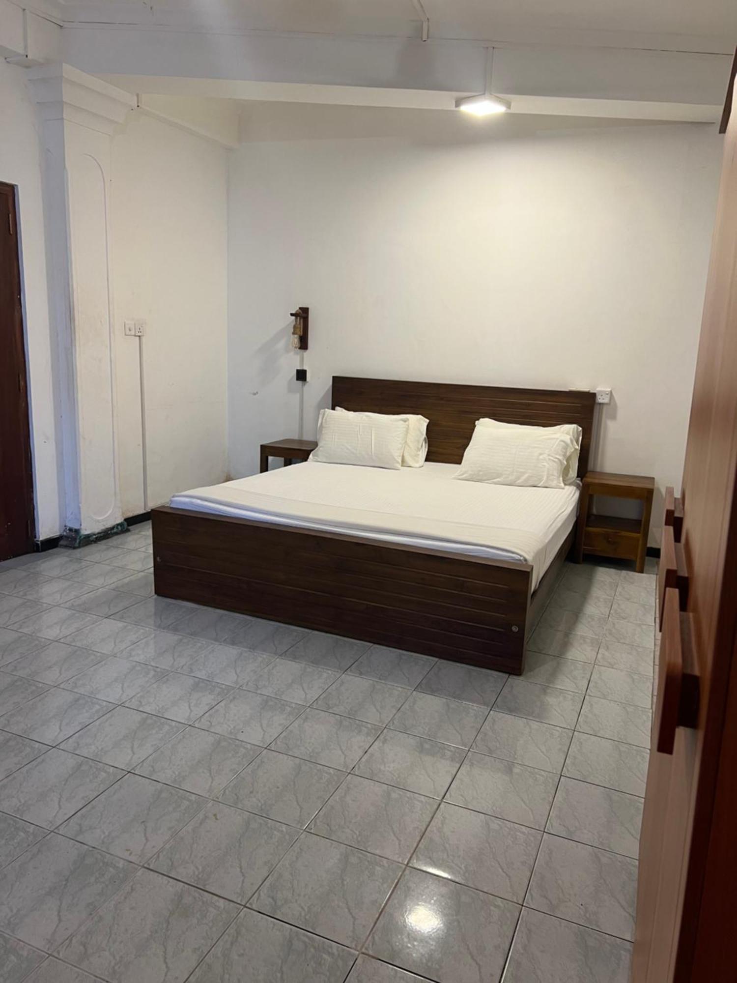 Hummus Hostel Hikkaduwa Εξωτερικό φωτογραφία
