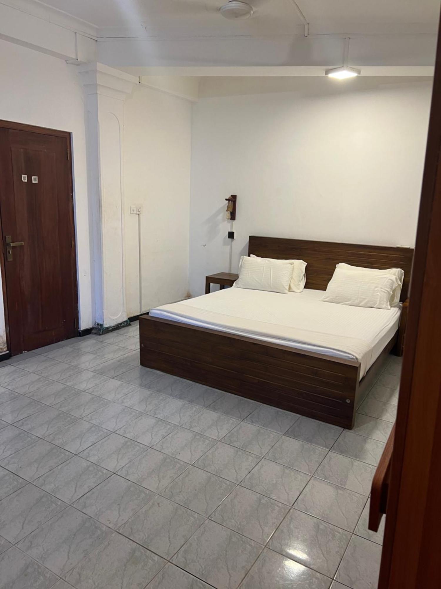 Hummus Hostel Hikkaduwa Εξωτερικό φωτογραφία